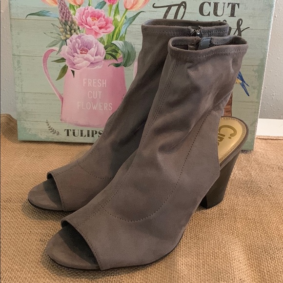 Circus Ankle Boot Sandal Size 8-1/2 - Picture 2 of 9